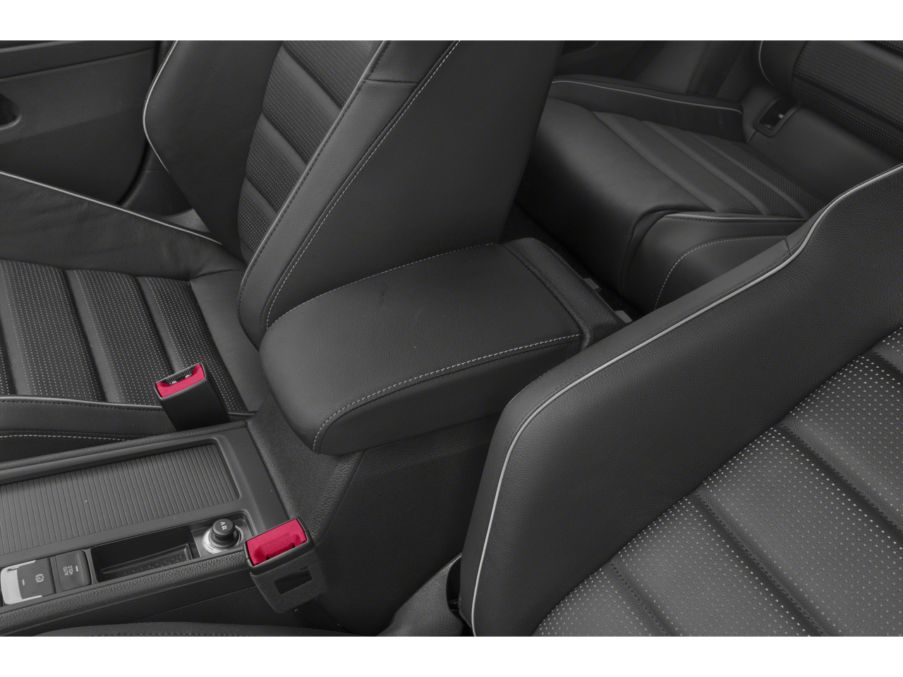 2019 Volkswagen Golf R 2.0T w/DCC & Navigation