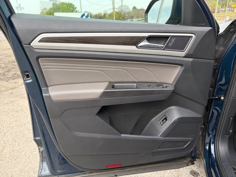 2022 Volkswagen Atlas 3.6L V6 SE w/Technology