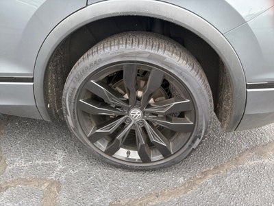 2021 Volkswagen Tiguan 2.0T SE R-Line Black