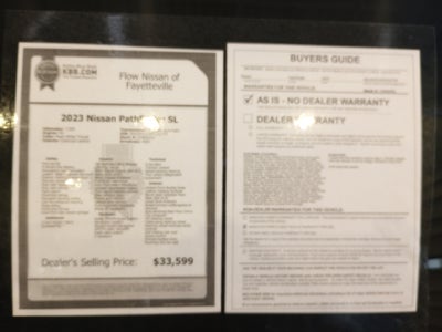 2023 Nissan Pathfinder SL 4WD