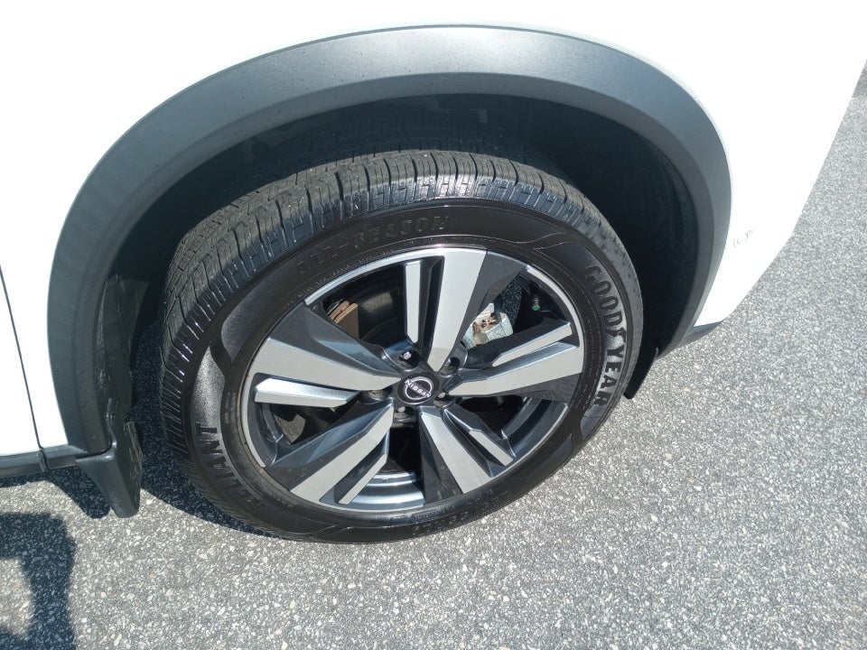 2023 Nissan Rogue Platinum FWD