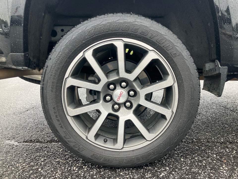 2022 GMC Canyon 4WD Crew Cab Short Box Denali