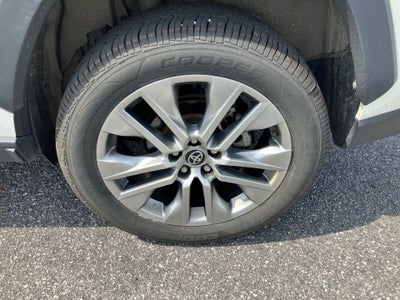 2022 Toyota RAV4 XLE Premium