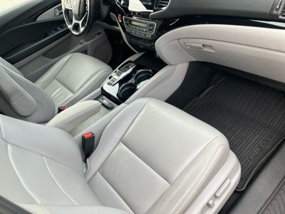 2021 Honda Pilot 2WD Touring 8 Passenger