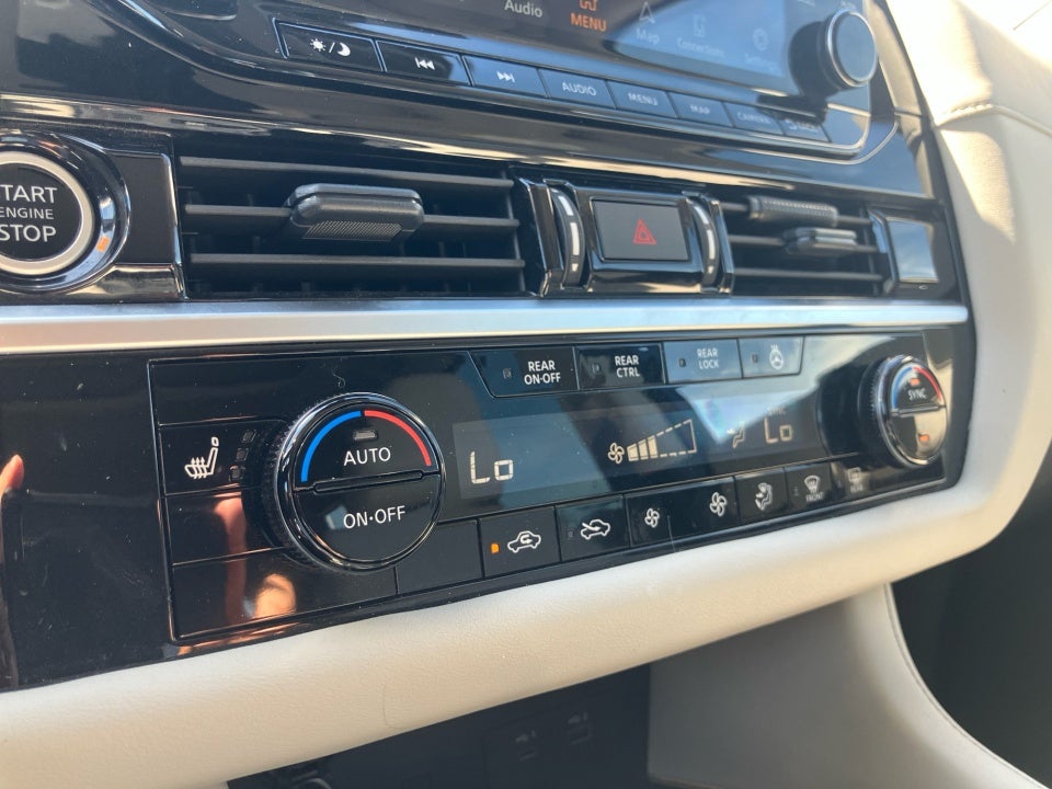 2024 Nissan Pathfinder SL 4WD