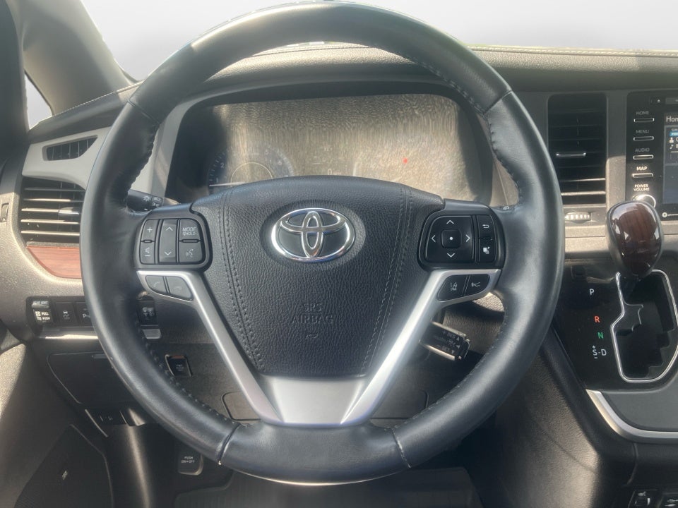 2020 Toyota Sienna Limited Premium