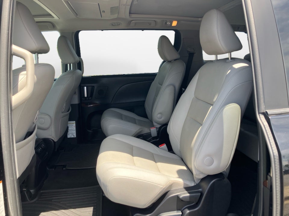 2020 Toyota Sienna Limited Premium