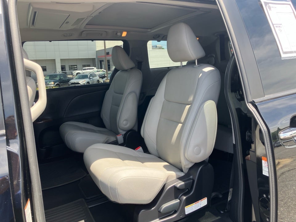 2020 Toyota Sienna Limited Premium