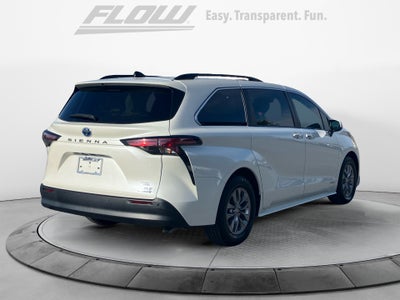2021 Toyota Sienna XLE