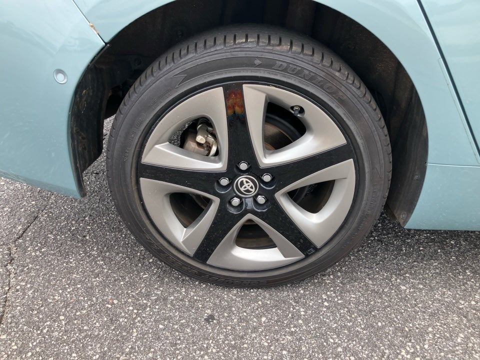 2019 Toyota Prius XLE