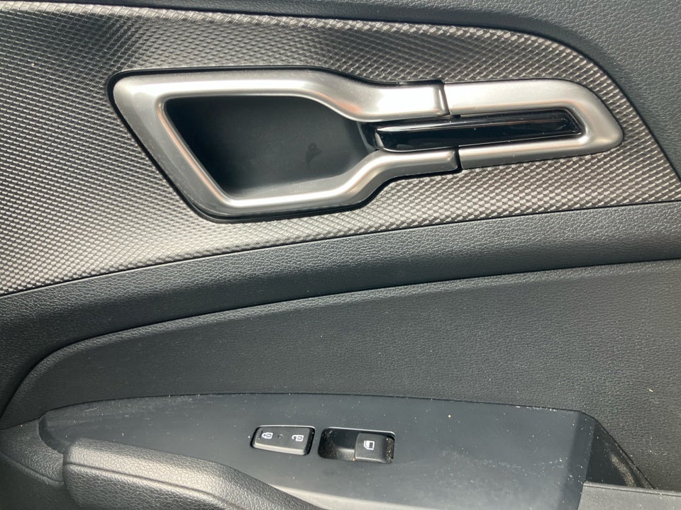 2025 Kia Sportage Hybrid LX