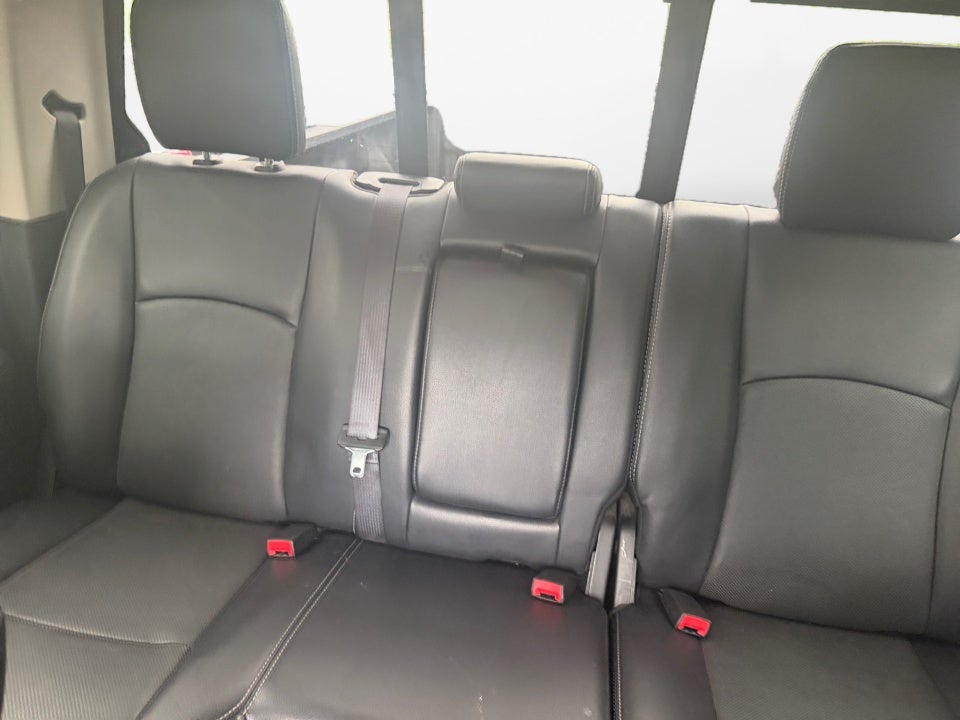2017 RAM 3500 Laramie Crew Cab 4x4 8' Box