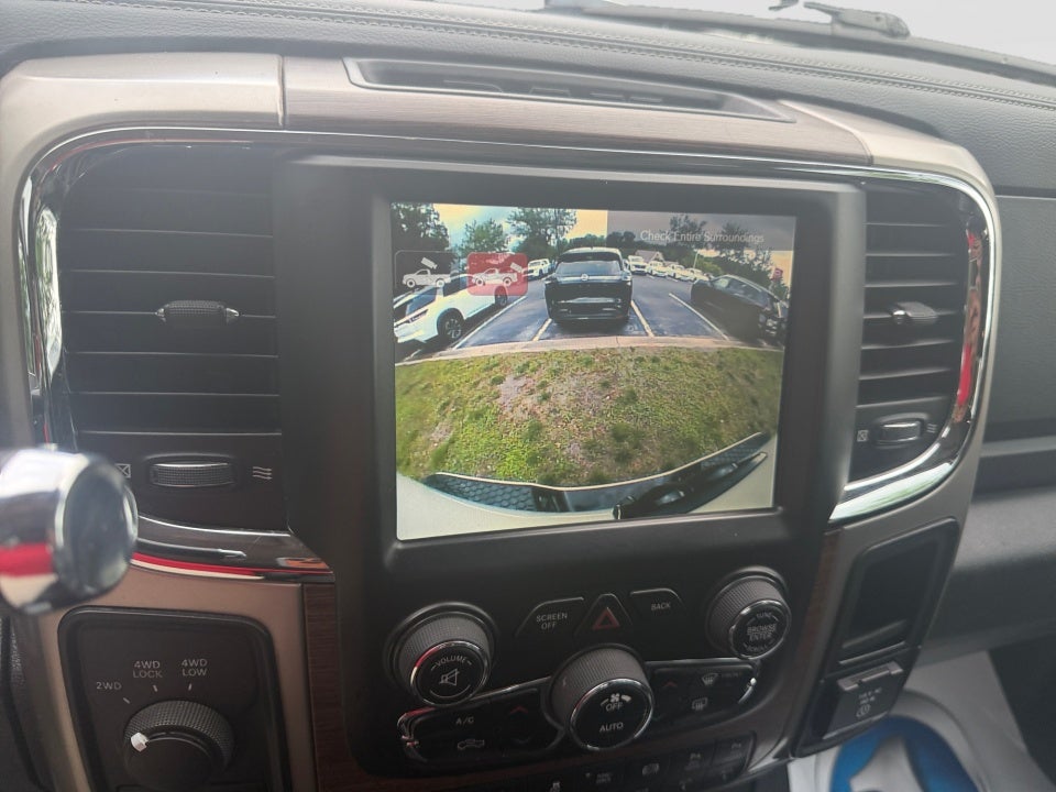 2017 RAM 3500 Laramie Crew Cab 4x4 8' Box