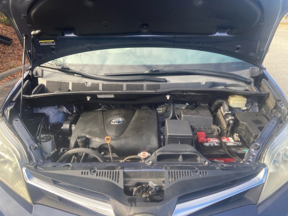 2018 Toyota Sienna LE 8 Passenger