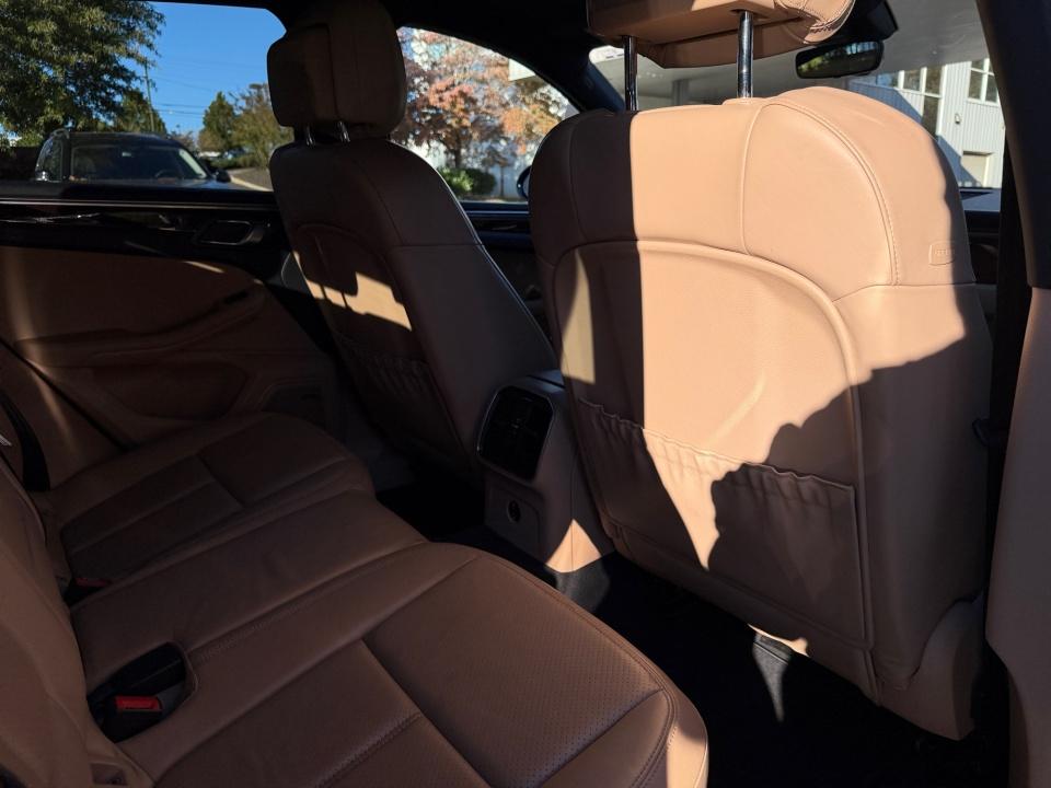 2021 Porsche Macan AWD