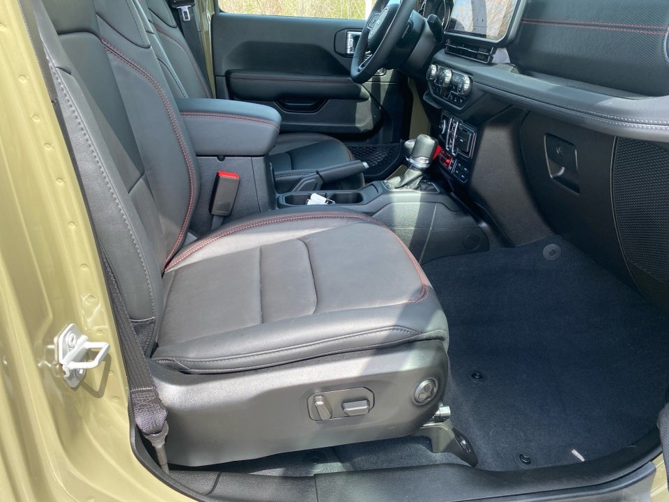 2025 Jeep Wrangler 4-Door Recon 4x4