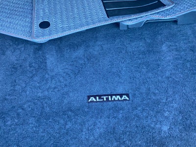 2022 Nissan Altima SR FWD