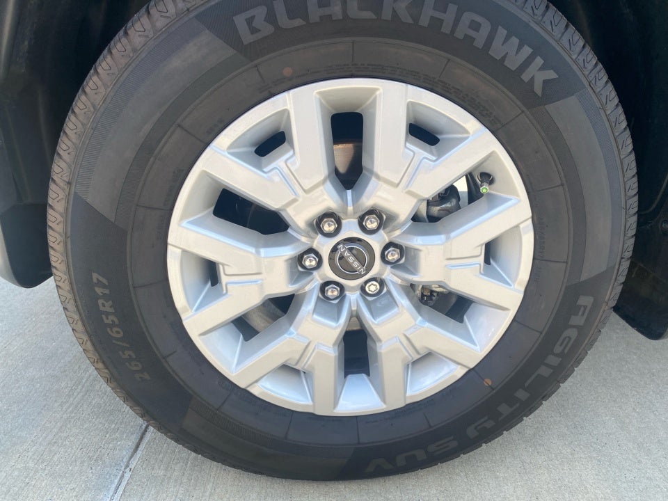 2023 Nissan Frontier SV