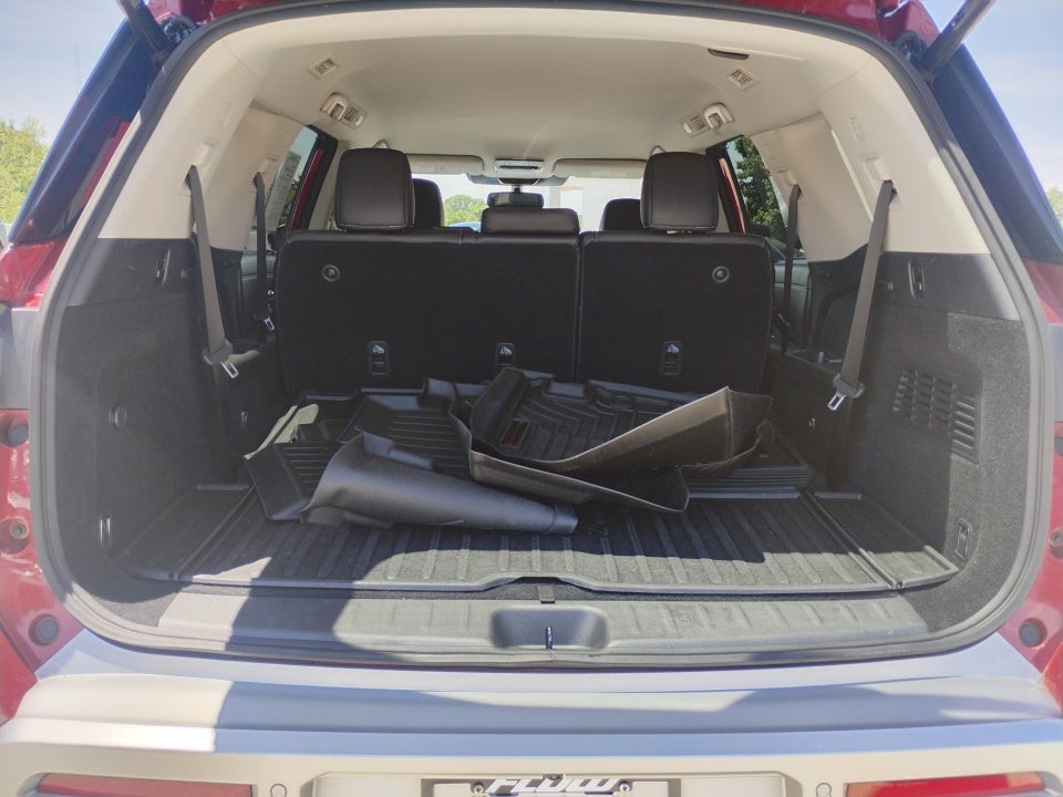 2022 Nissan Pathfinder SL 4WD