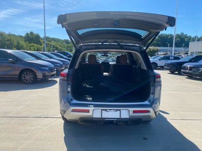 2024 Nissan Pathfinder Platinum 4WD