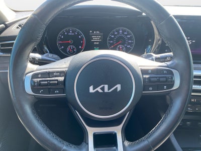 2022 Kia K5 EX