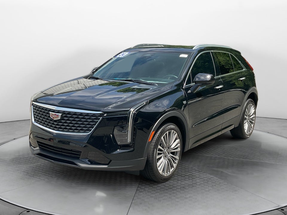2024 Cadillac XT4 FWD Premium Luxury