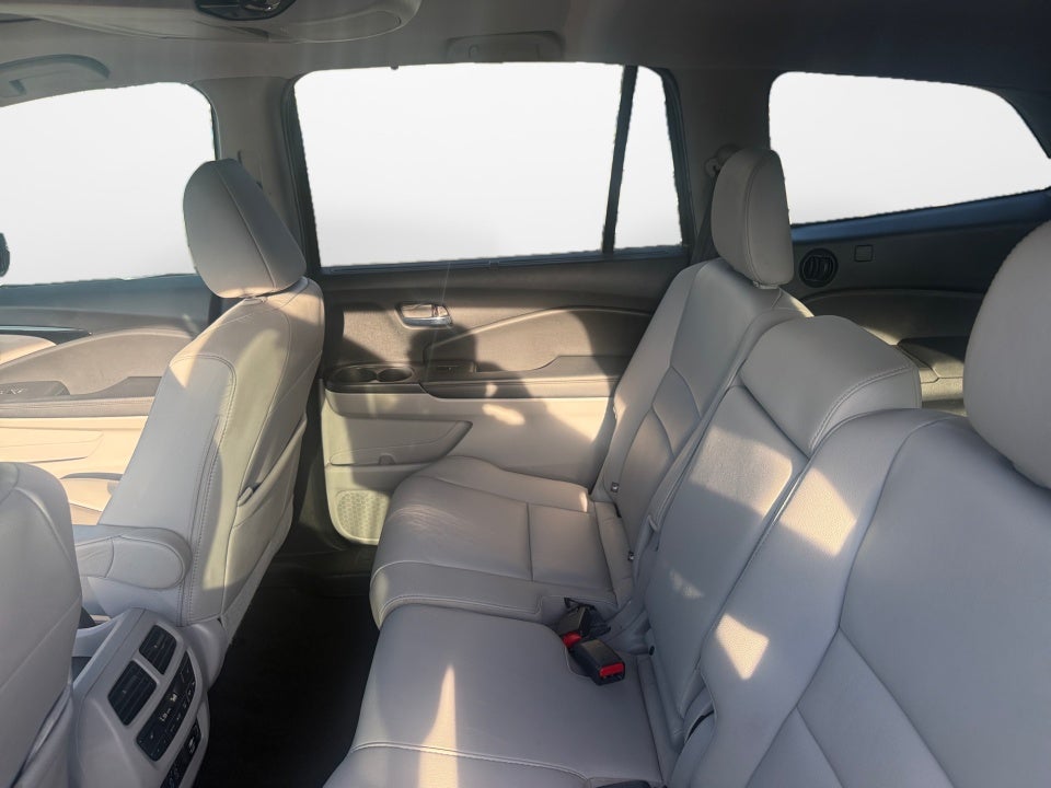 2021 Honda Pilot Touring 8-Passenger