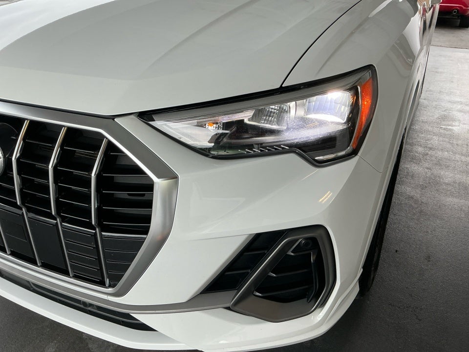 2022 Audi Q3 S line Premium
