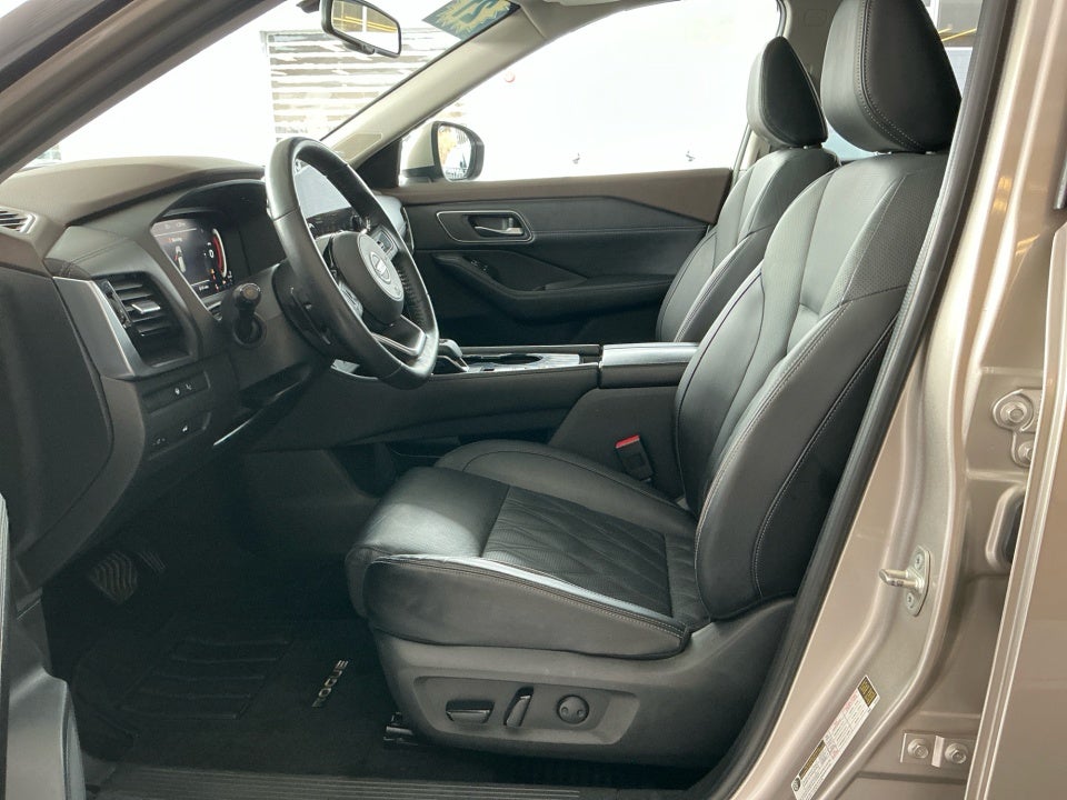 2021 Nissan Rogue Platinum FWD