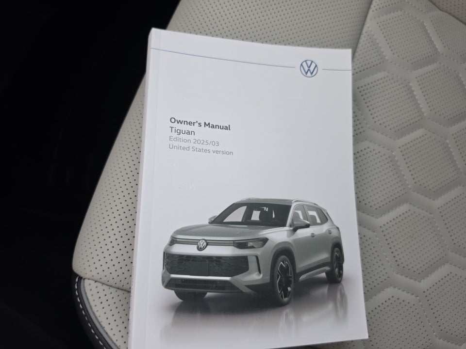 2025 Volkswagen Tiguan 2.0T SEL R-Line