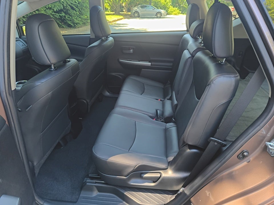 2015 Toyota Prius v Four
