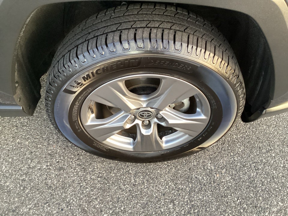 2022 Toyota RAV4 XLE