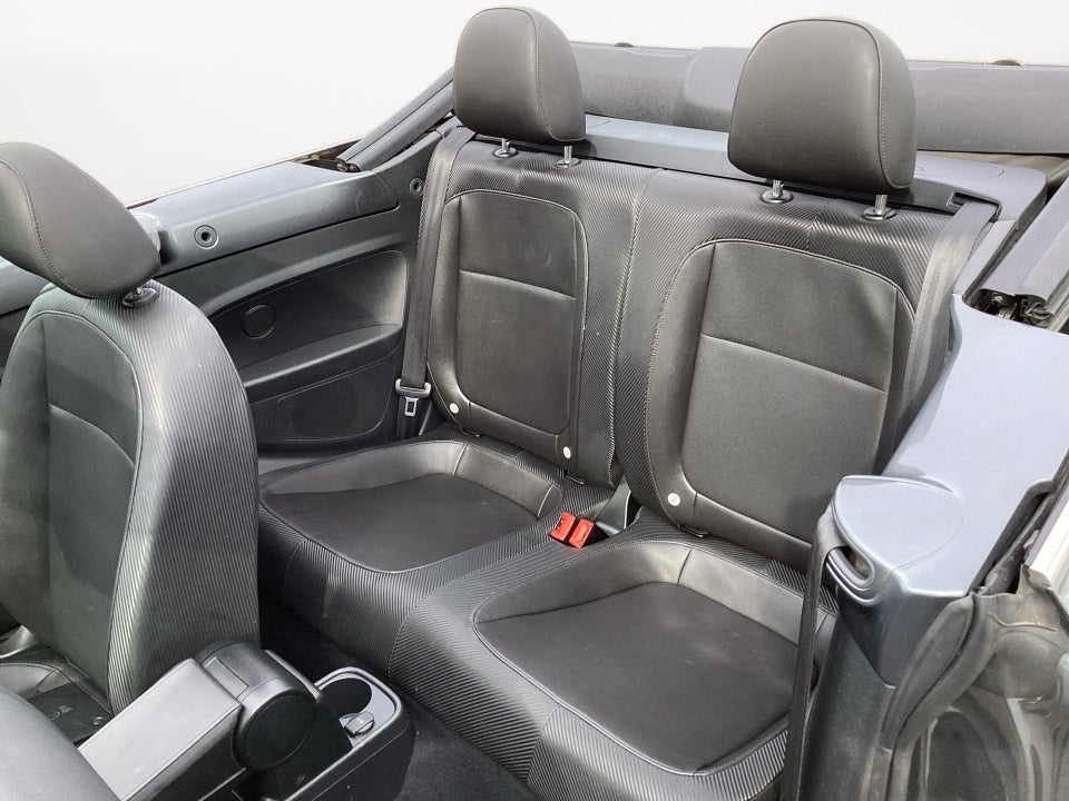 2013 Volkswagen Beetle Convertible 2.5L