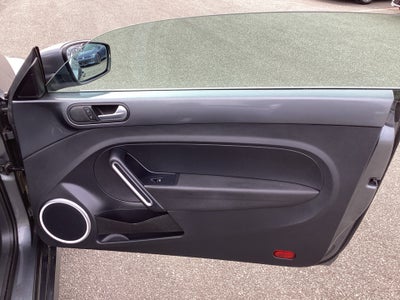 2013 Volkswagen Beetle Convertible 2.5L