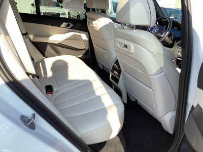 2022 BMW X5 M50i