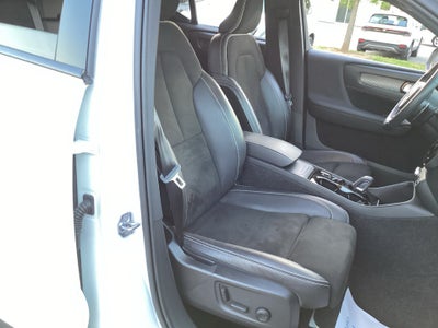 2020 Volvo XC40 T5 R-Design