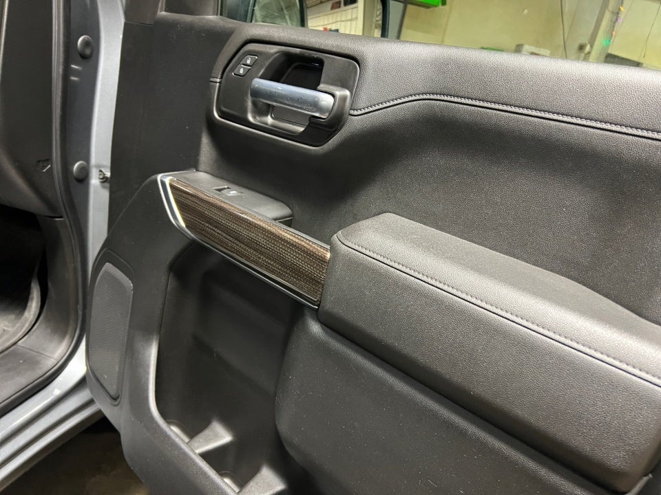 2021 Chevrolet Silverado 1500 4WD Crew Cab Short Bed RST