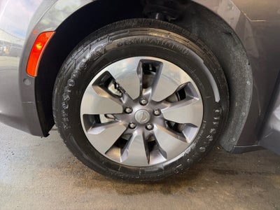 2019 Chrysler Pacifica Hybrid Limited