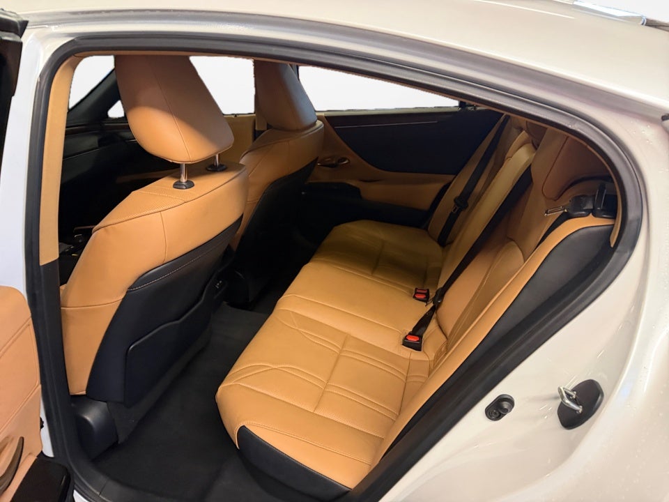 2025 Lexus ES 300h ES 300h Luxury