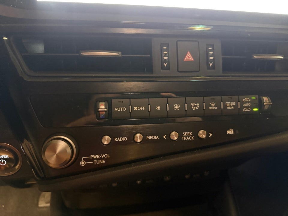 2025 Lexus ES 300h ES 300h Luxury