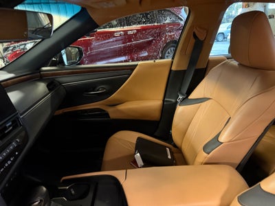2025 Lexus ES 300h ES 300h Luxury