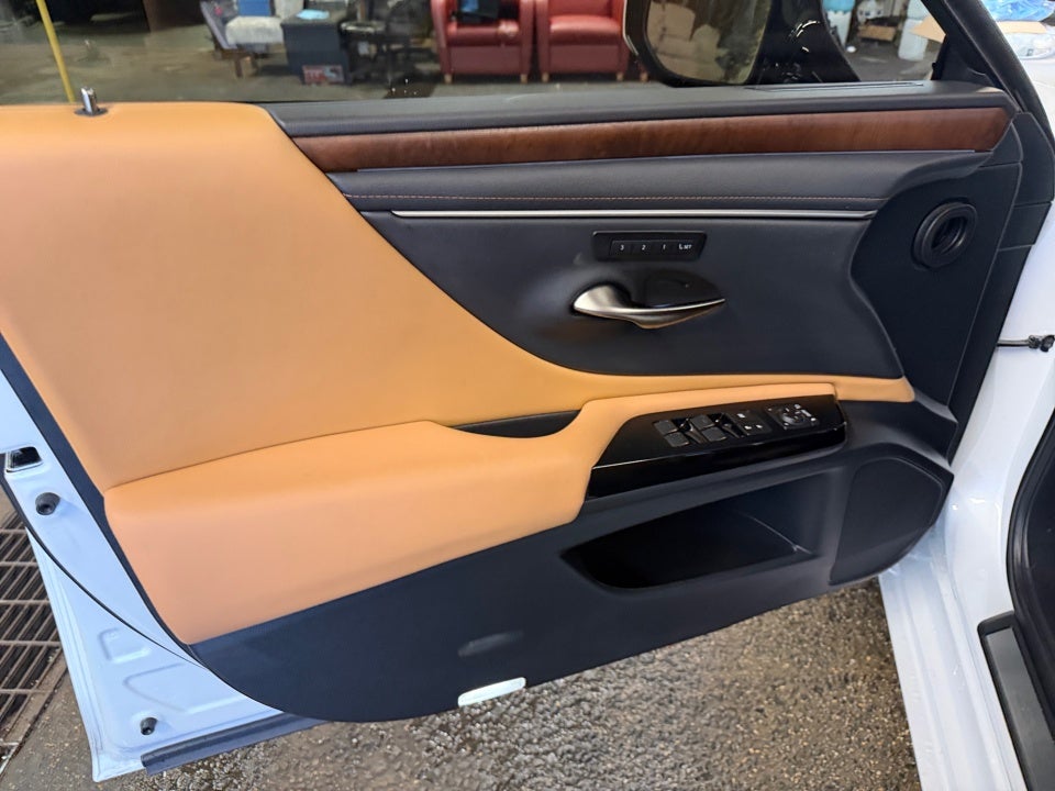 2025 Lexus ES 300h ES 300h Luxury