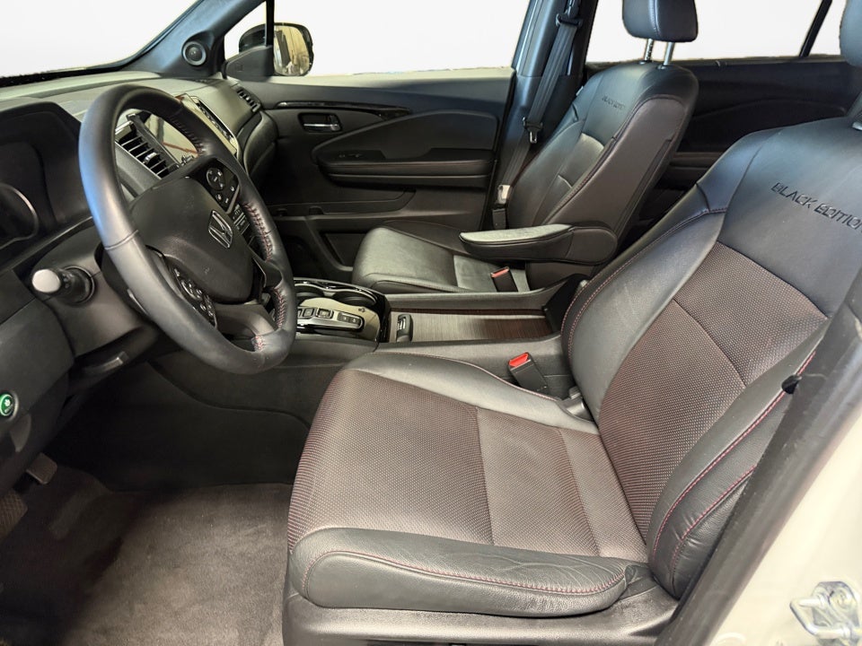 2021 Honda Pilot AWD Black Edition