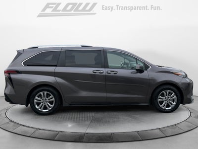 2022 Toyota Sienna Platinum