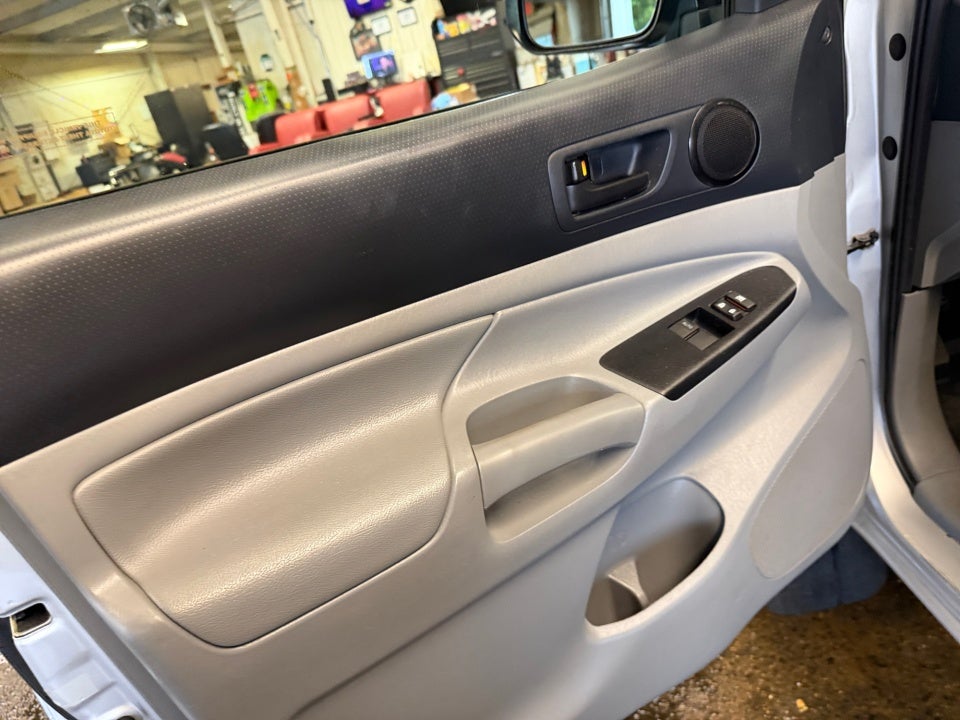 2013 Toyota Tacoma Base V6