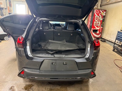 2025 Lexus UX 300h F SPORT Design