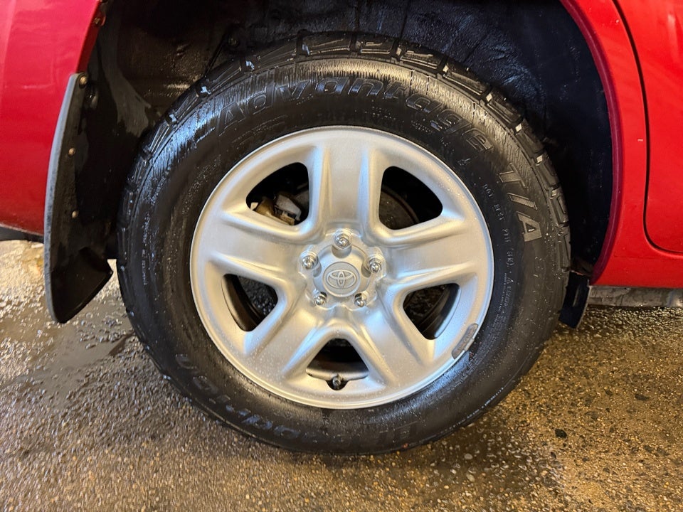 2010 Toyota RAV4 FWD 4dr 4-cyl 4-Spd AT (Natl)