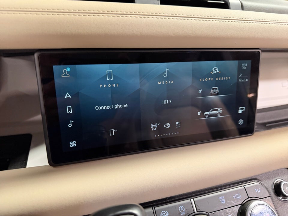 2024 Land Rover Defender 110 P400 S