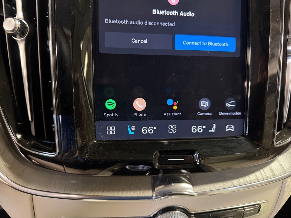 2025 Volvo XC60 Plug-In Hybrid Ultra, T8 AWD Electric/Gasoline, Dark