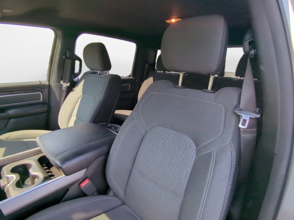 2020 RAM 1500 Big Horn Crew Cab 4x4 5'7" Box